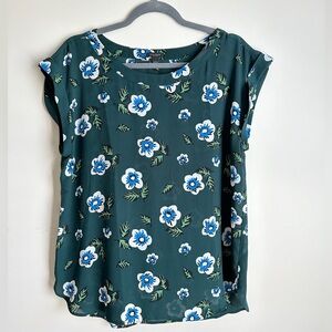 Ann Taylor Green Short Sleeved Blouse with Flowers